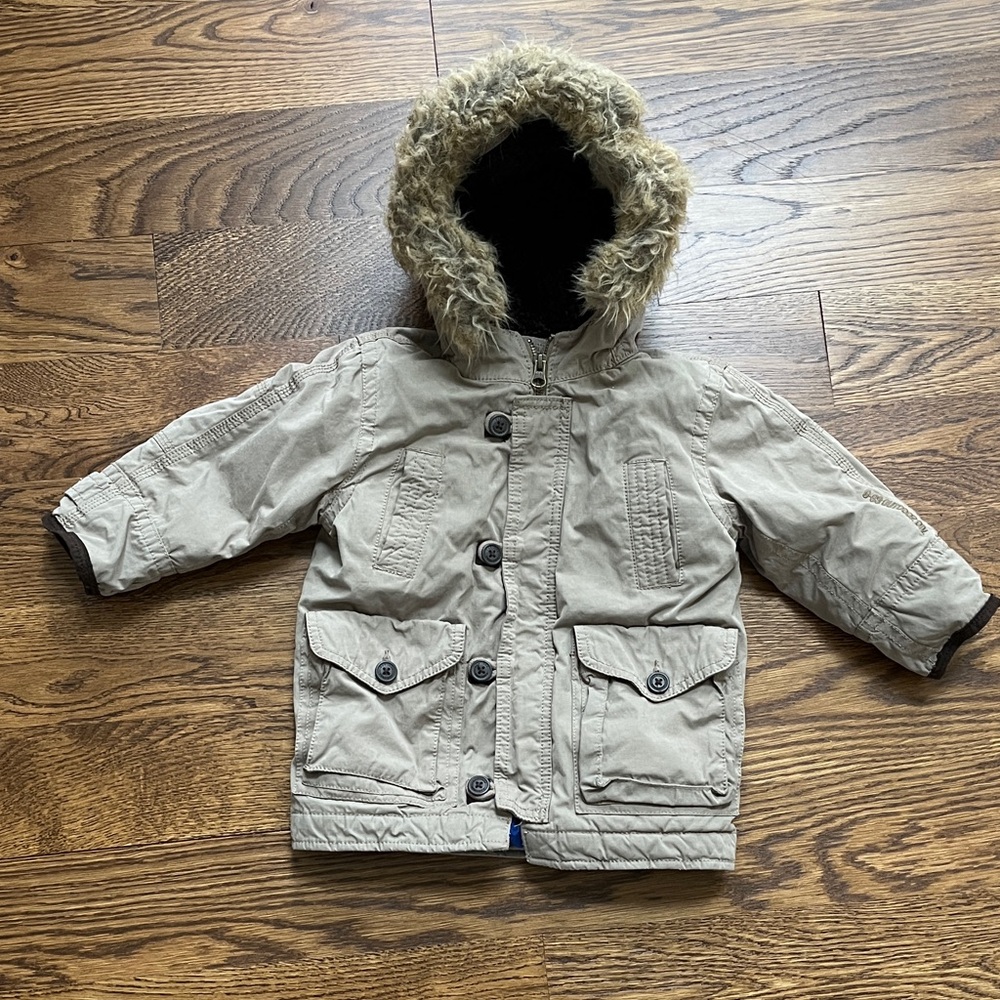 High quality babyGap 2T Tan Hooded Winter coat with Faux Fur Trim hood unisex